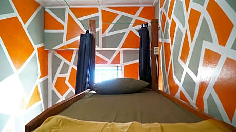 Bunk Bed in Mixed Dormitory Room