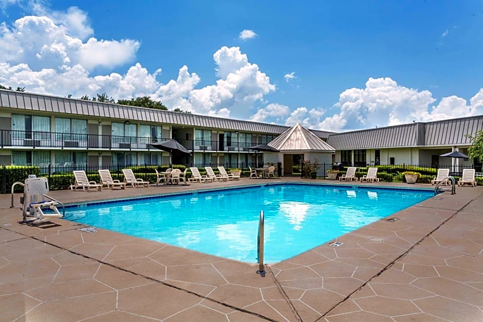 Ramada by Wyndham Houma