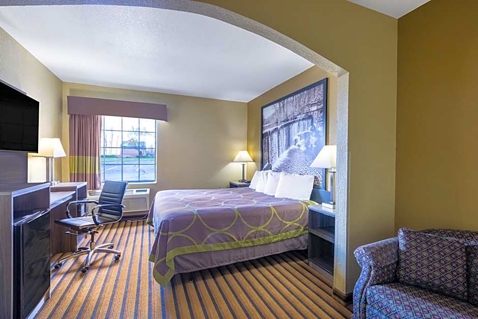 Super 8 by Wyndham Nixa/Springfield Area