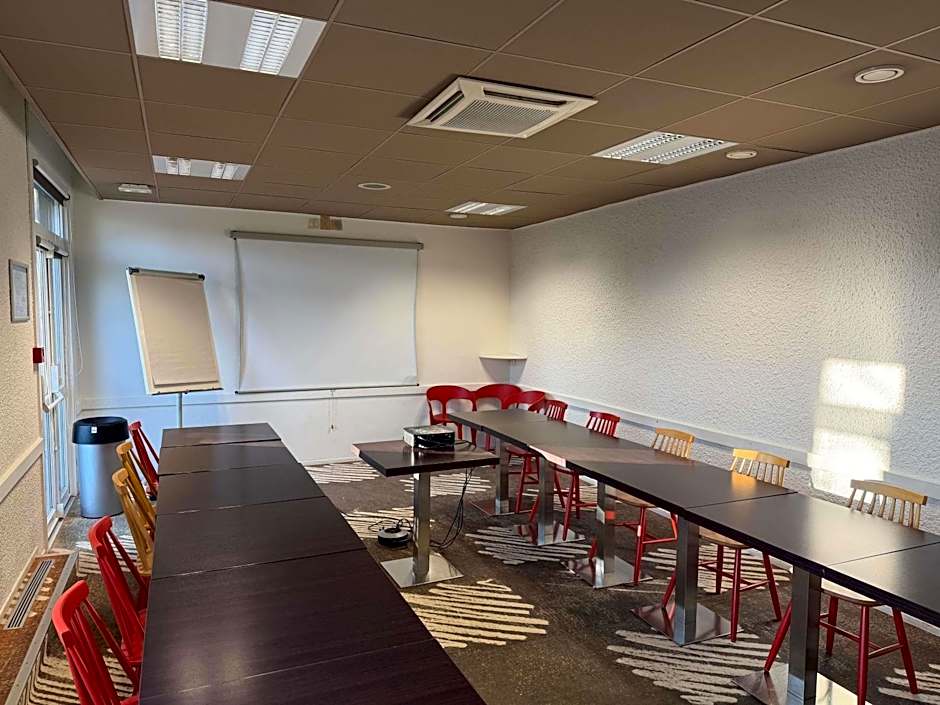 ibis Rennes Cesson