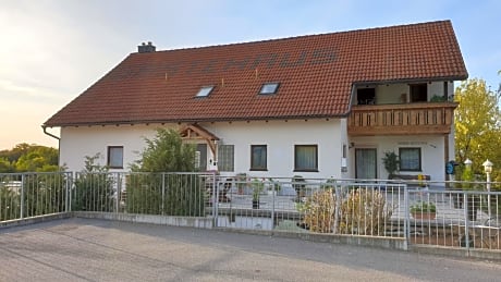 Mainstern Hotel