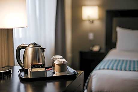 Queen Room - Non-Smoking