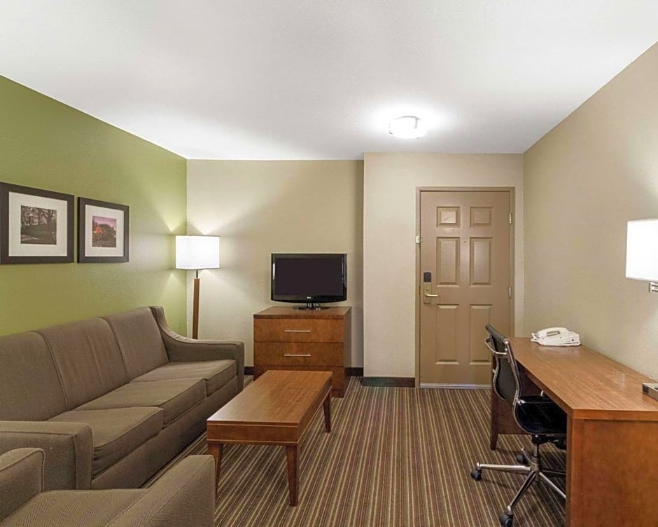 Comfort Inn & Suites Fayetteville-University Area