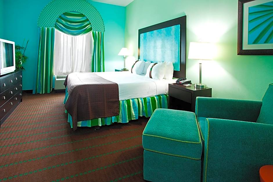Holiday Inn & Suites Ocala Conference Center By IHG