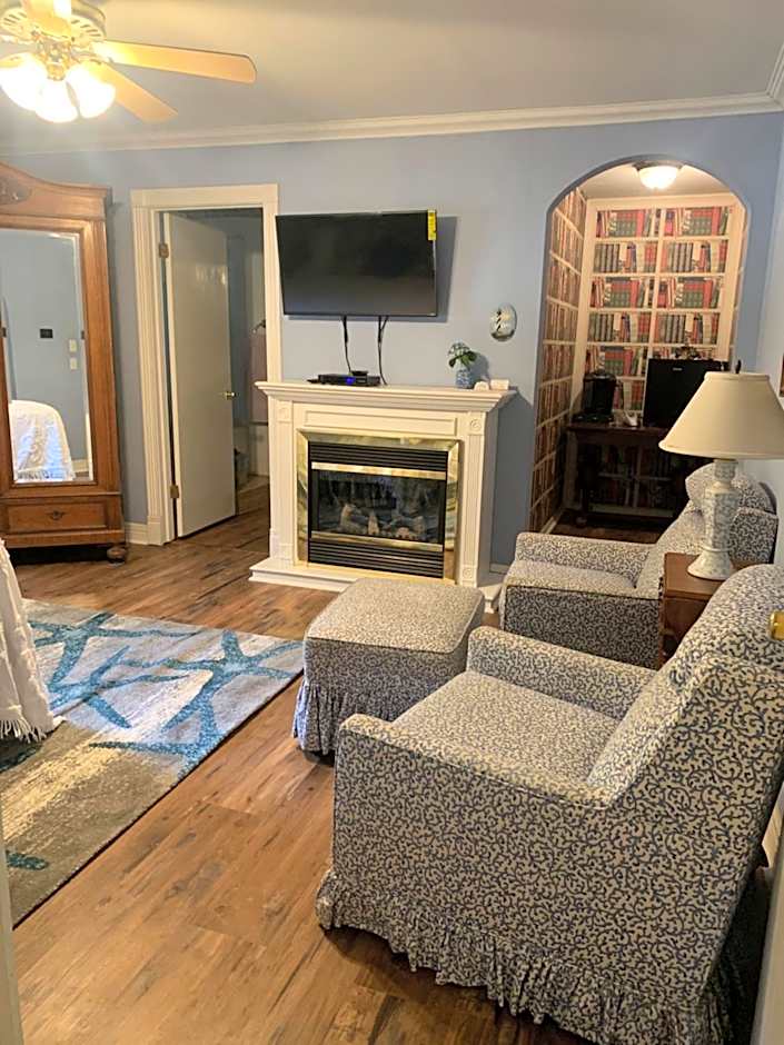 Lamb's Rest Inn B&B – New Braunfels, TX