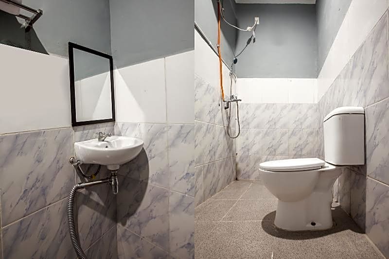 OYO 990 Stadion Residence Syariah