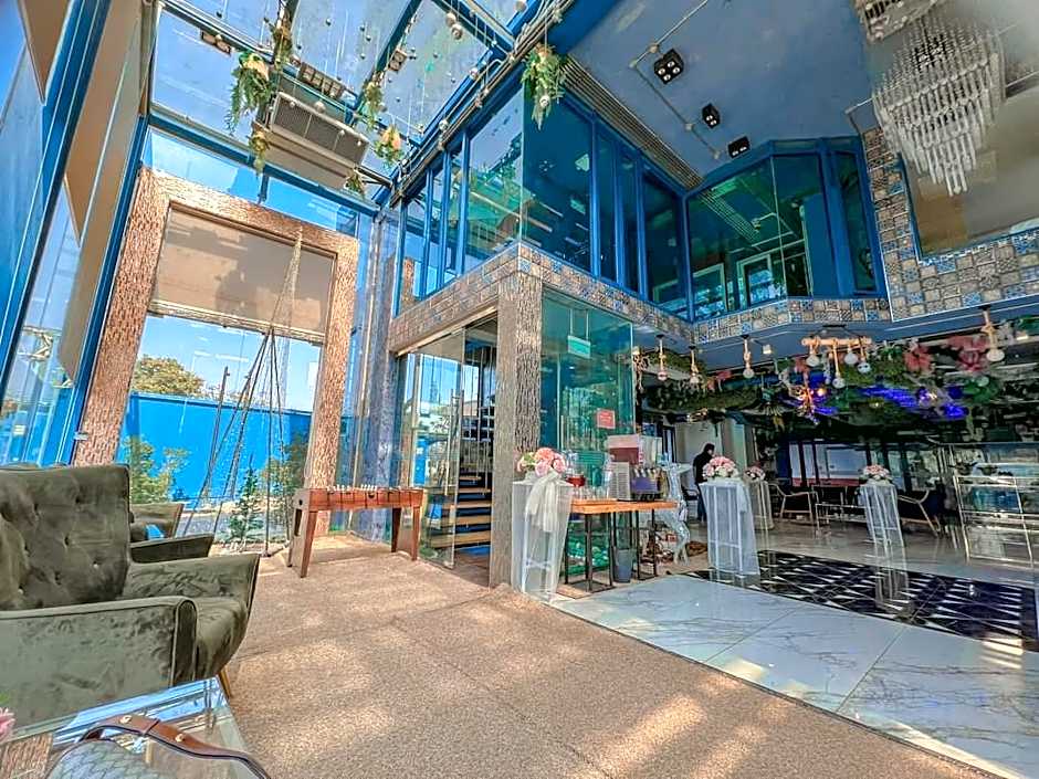 BlueTel Re'sidencE Bangkok IMPACT- 1 Time Drop-Off Service to IMPACT