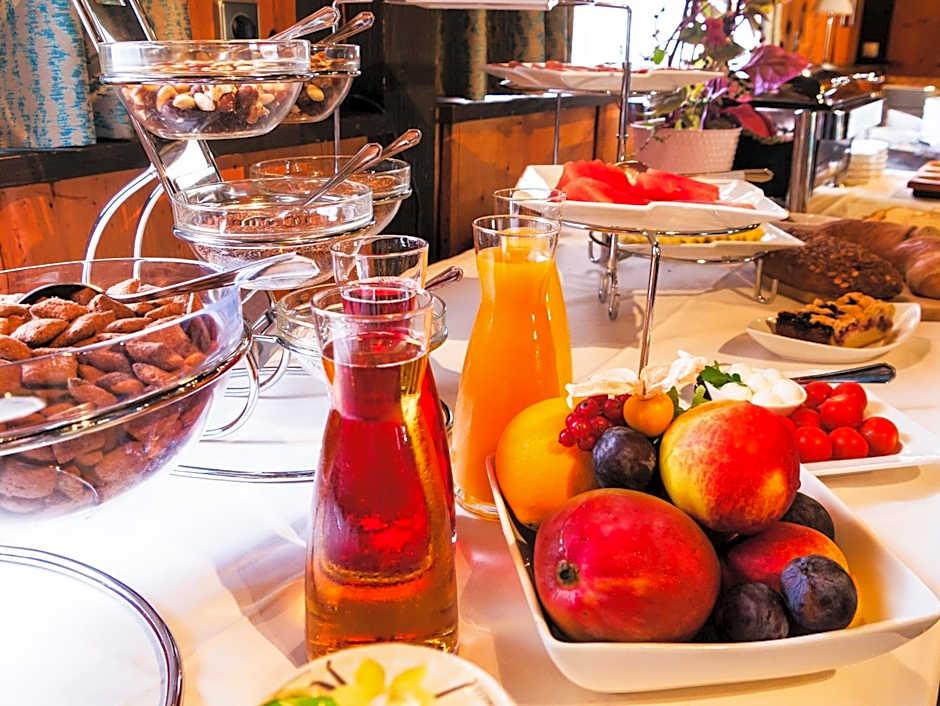 Hotel Lowen Garni - B&B