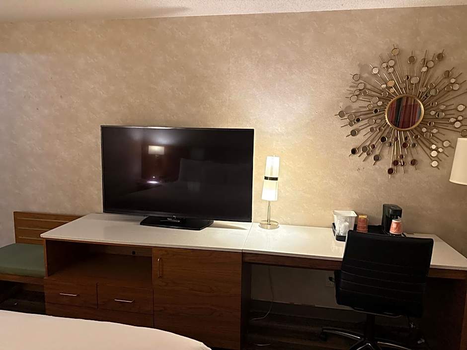 Quality Inn and Conference Center Greeley Downtown