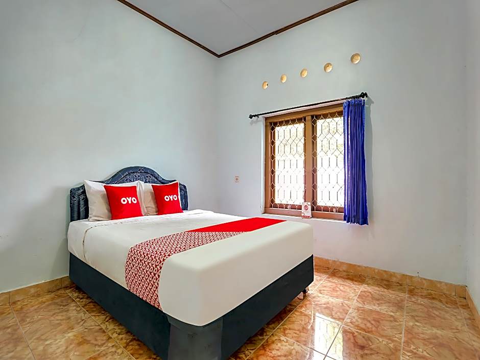 OYO Homes 91094 Desa Wisata Banyuatis