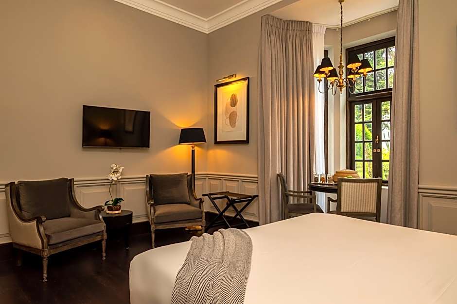Photo 1 of 19 of Suite