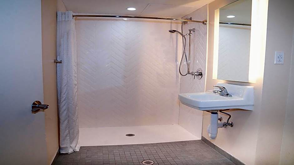 Holiday Inn New Orleans West Bank Tower By IHG