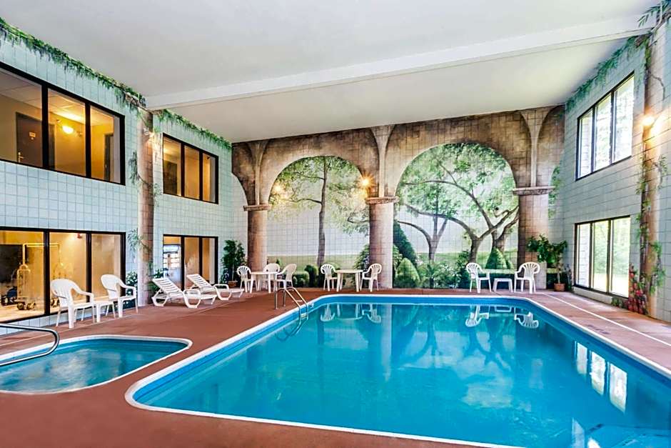 Baymont by Wyndham New Buffalo