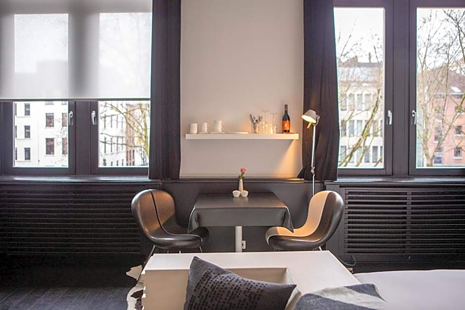 B&B Suites FEEK