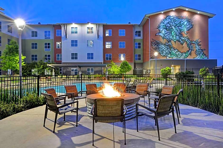Homewood Suites By Hilton by TechRidge Parmer @ I-35
