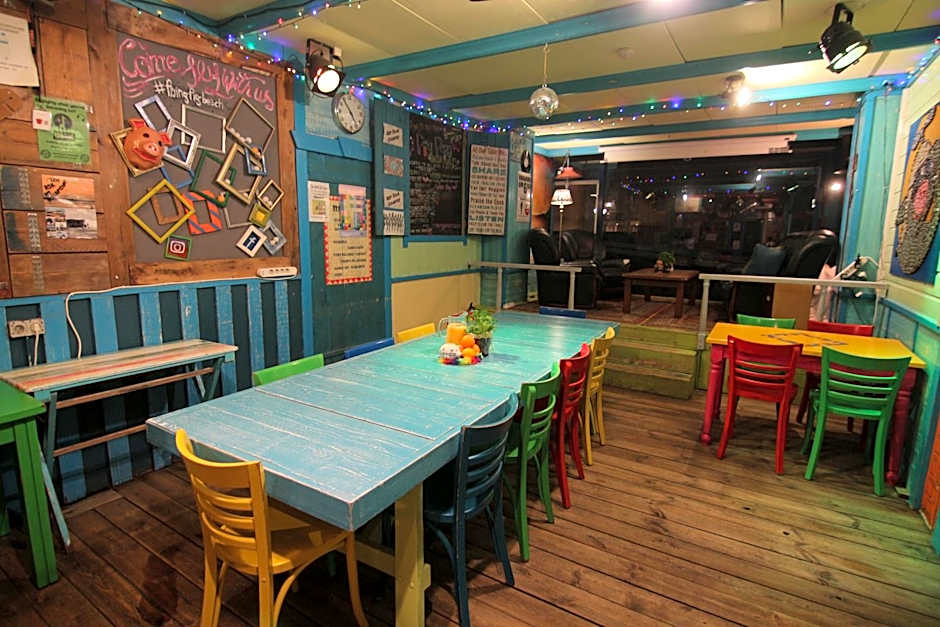 The Flying Pig Beach Hostel Age 18 to 40