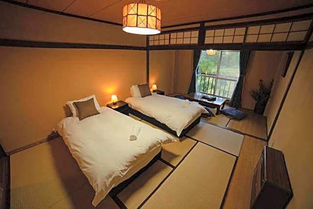 HA-MON Slope Side Hotel and Private Chalet