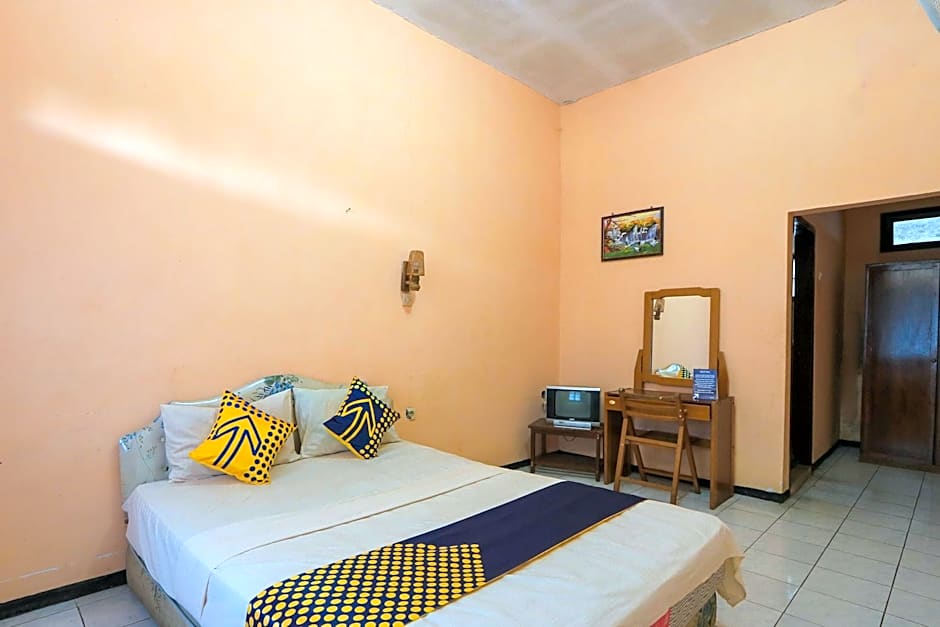 SPOT ON 2465 Hotel Raung View