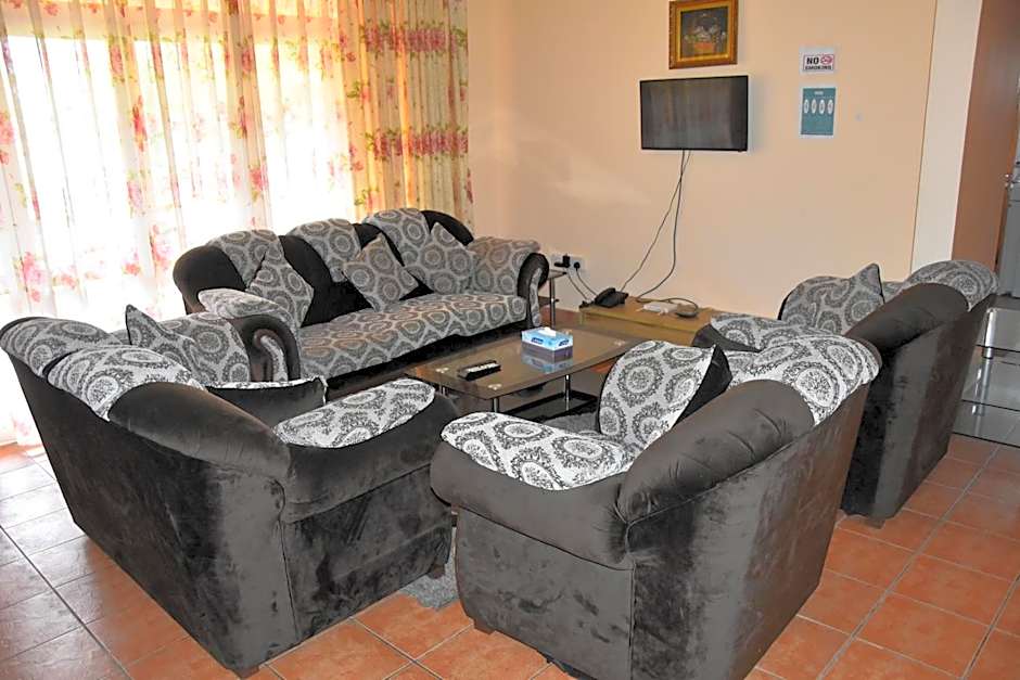 Reef Holiday Apartments