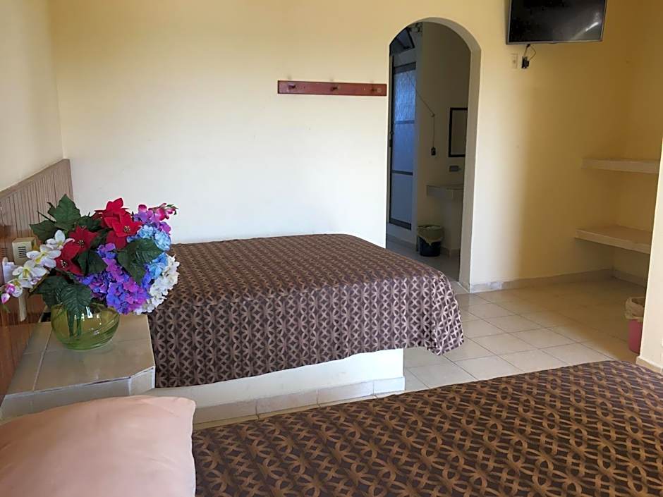 Hotel Sociedad y Maristas