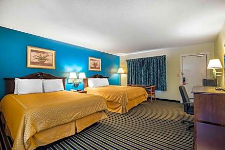 Queen Room with Two Queen Beds - Non-Smoking