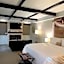 Cedar Stables Inn & Suites