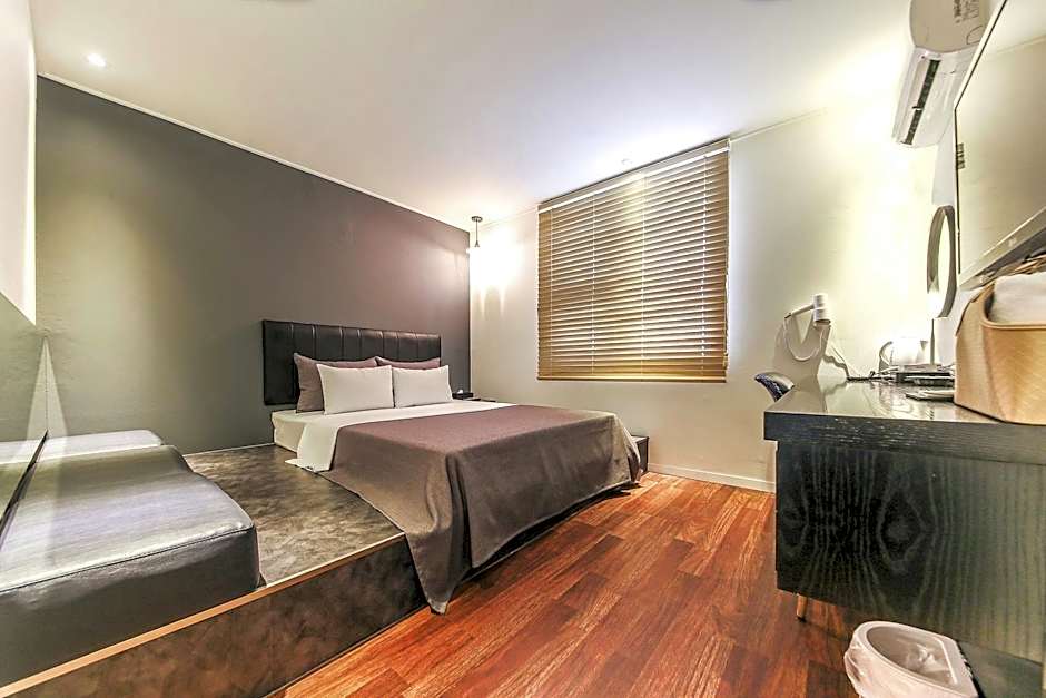 Chuncheon Urbane Hotel