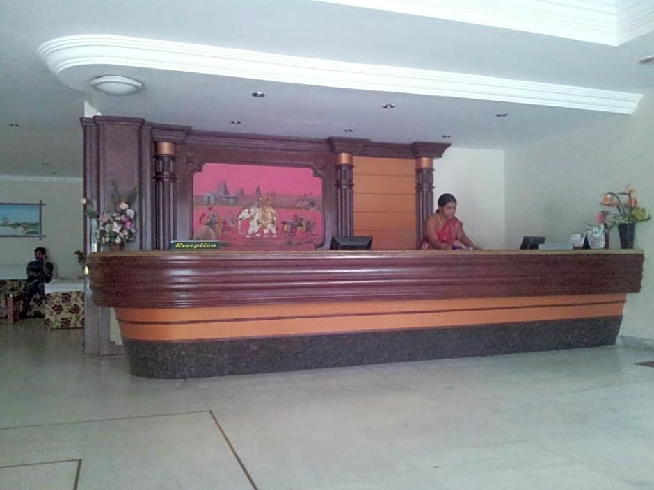 Hotel Gnanam Thanjavur