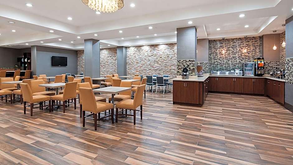 Best Western Plus Philadelphia Convention Center Hotel