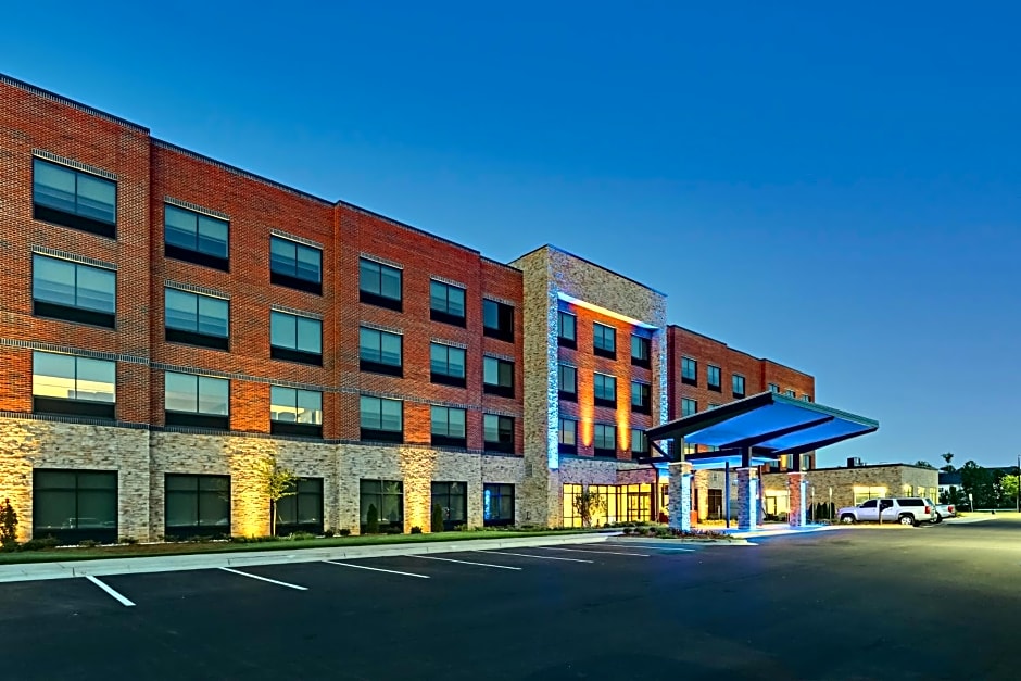 Holiday Inn Express and Suites Winston Salem SW Clemmons