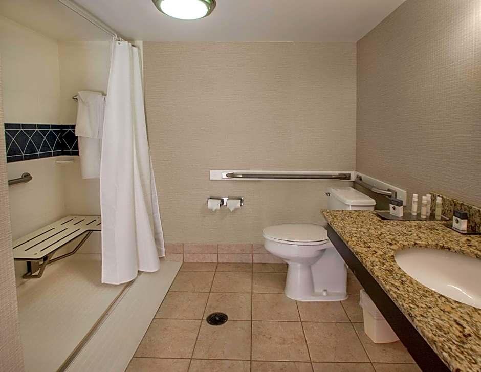 DoubleTree By Hilton Buffalo Amherst