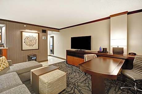 King Suite - Mobility and Hearing Accessible