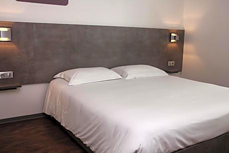 H24 HOTEL