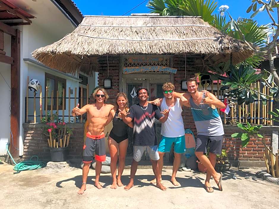 Medewi Secret SurfCamp