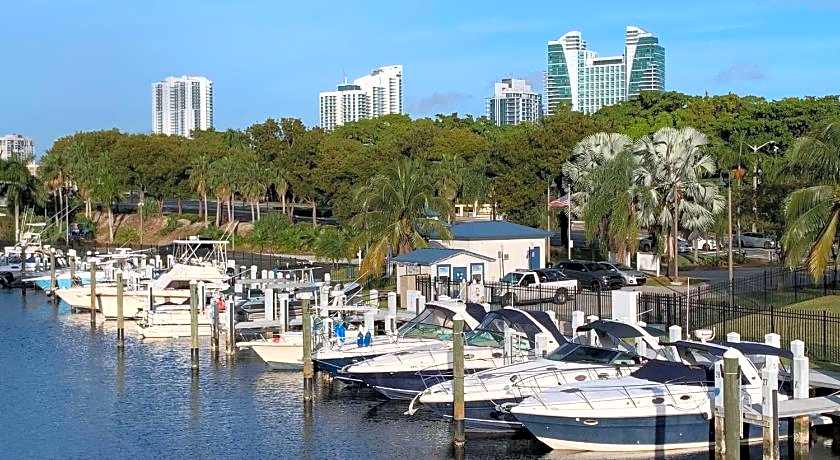 Bposhtels Hollywood Florida