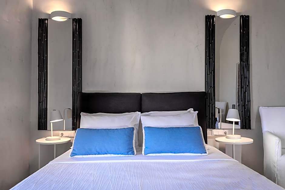 Mythical Blue Luxury Suites