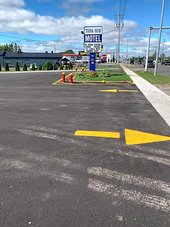 Trunk Road Motel