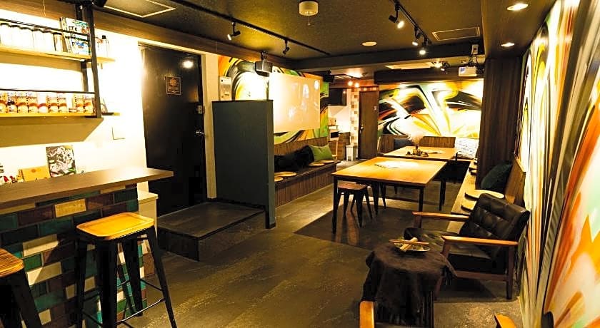 R Hostel Namba South