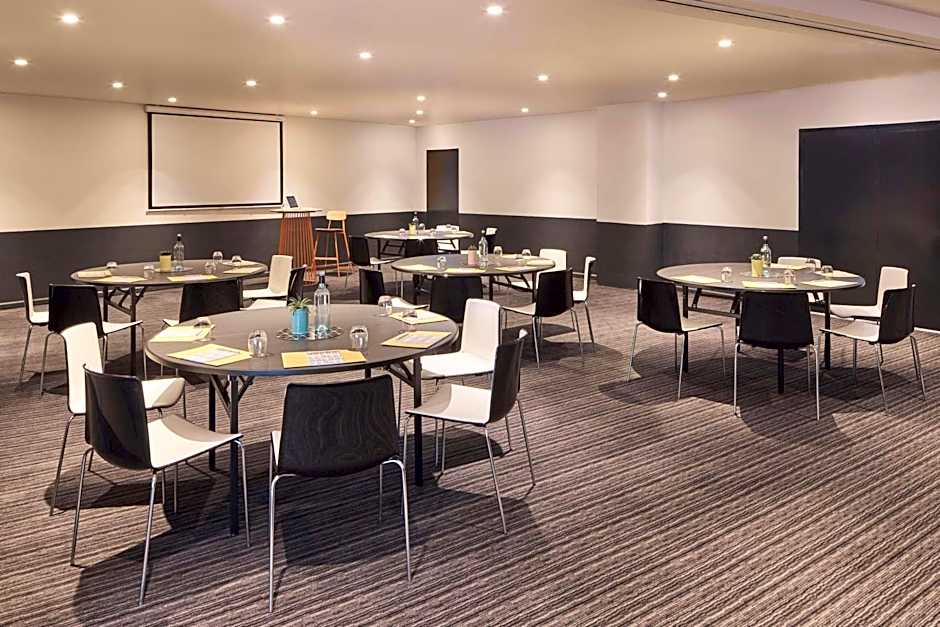 Atura Albury
