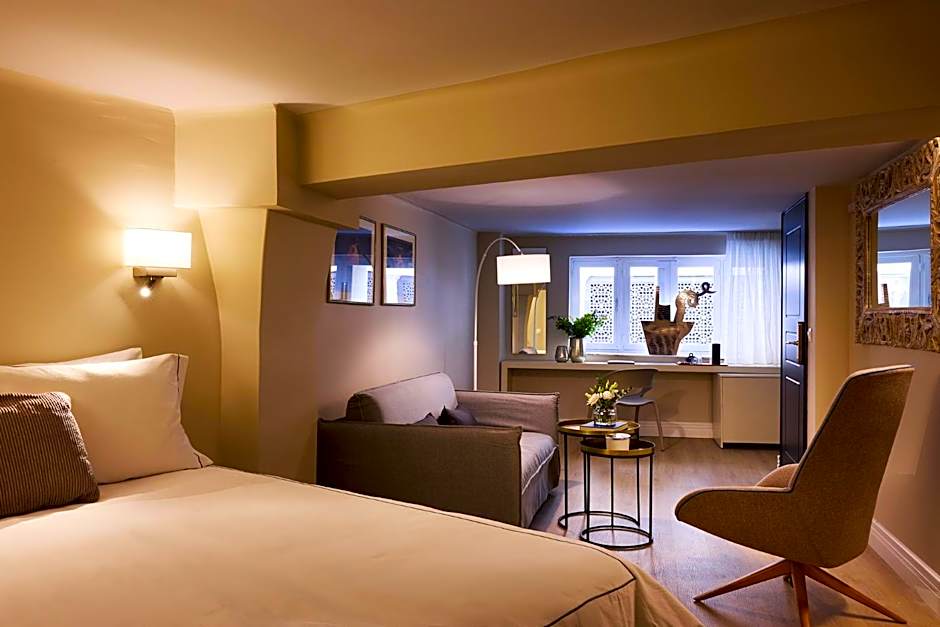 Vrachos Athens Suites