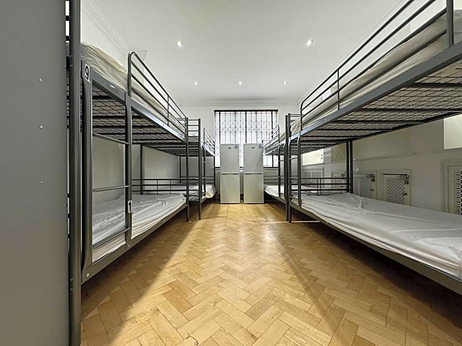 365 London Hostel