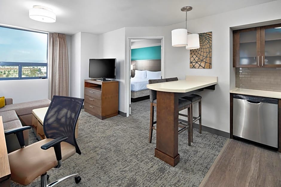 Staybridge Suites Irvine - John Wayne Airport