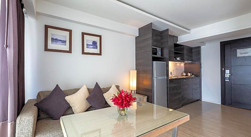 Classic Kameo Hotel & Services Apartment
