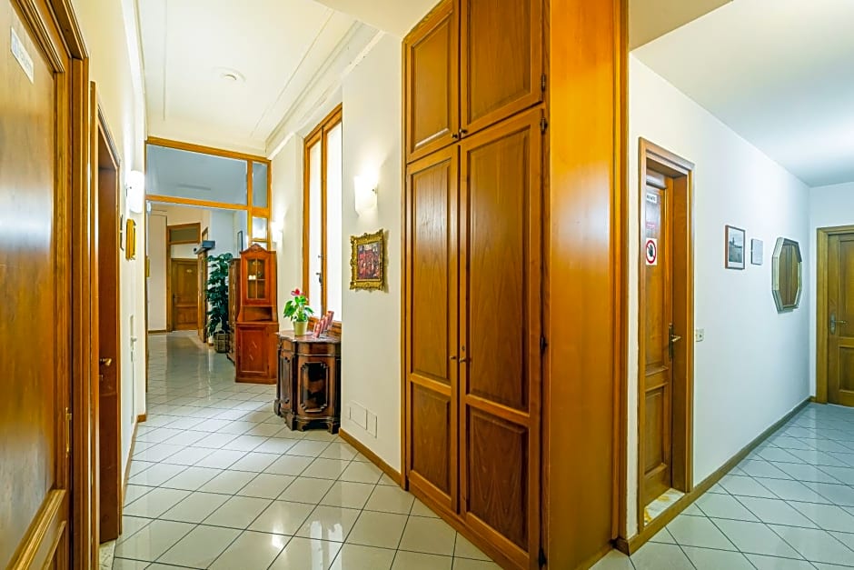 Lilium Hotel