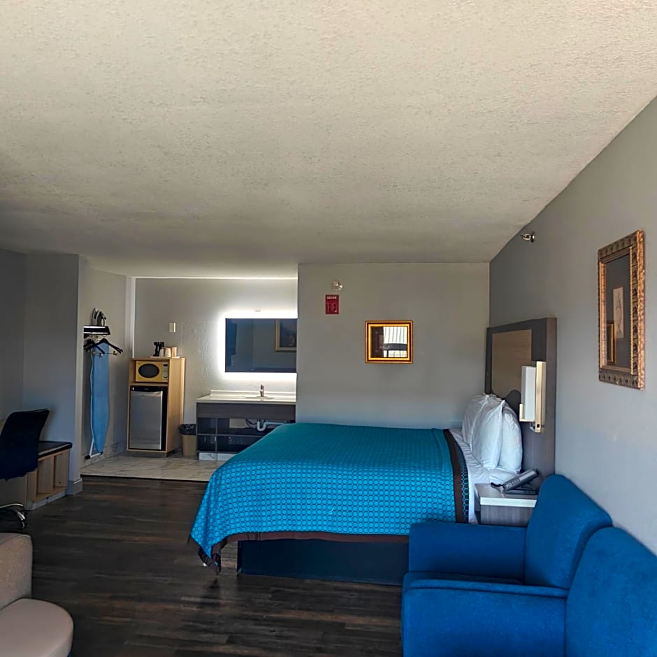 Mountain Vista Inn & Suites - Near the Island inPigeon Forge