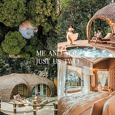 Suite with Mountain View