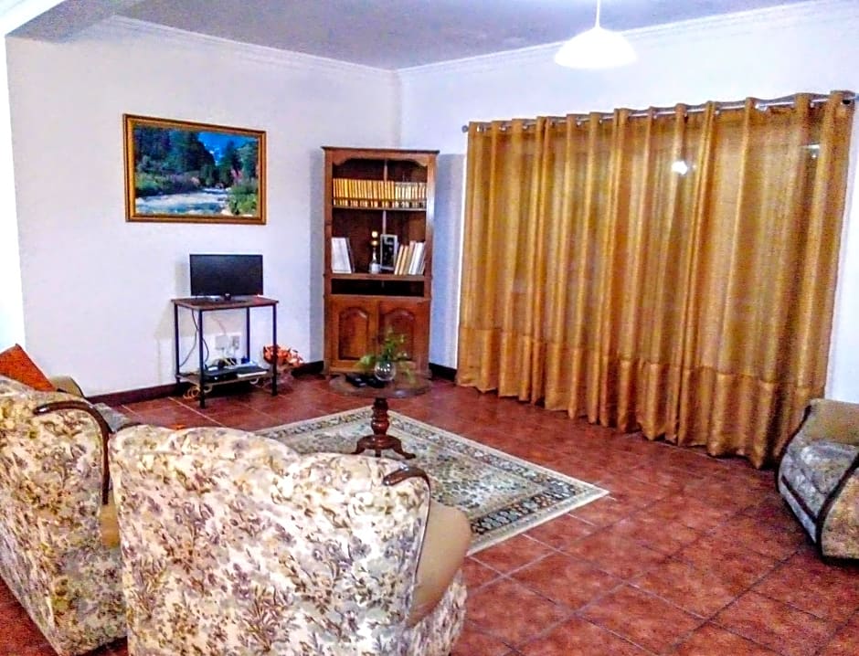 Casa Vale do Rio Ovil