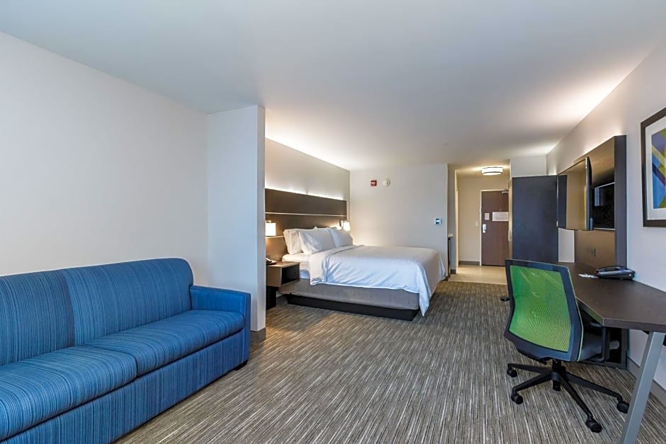Holiday Inn Express and Suites- South Bend Casino By IHG