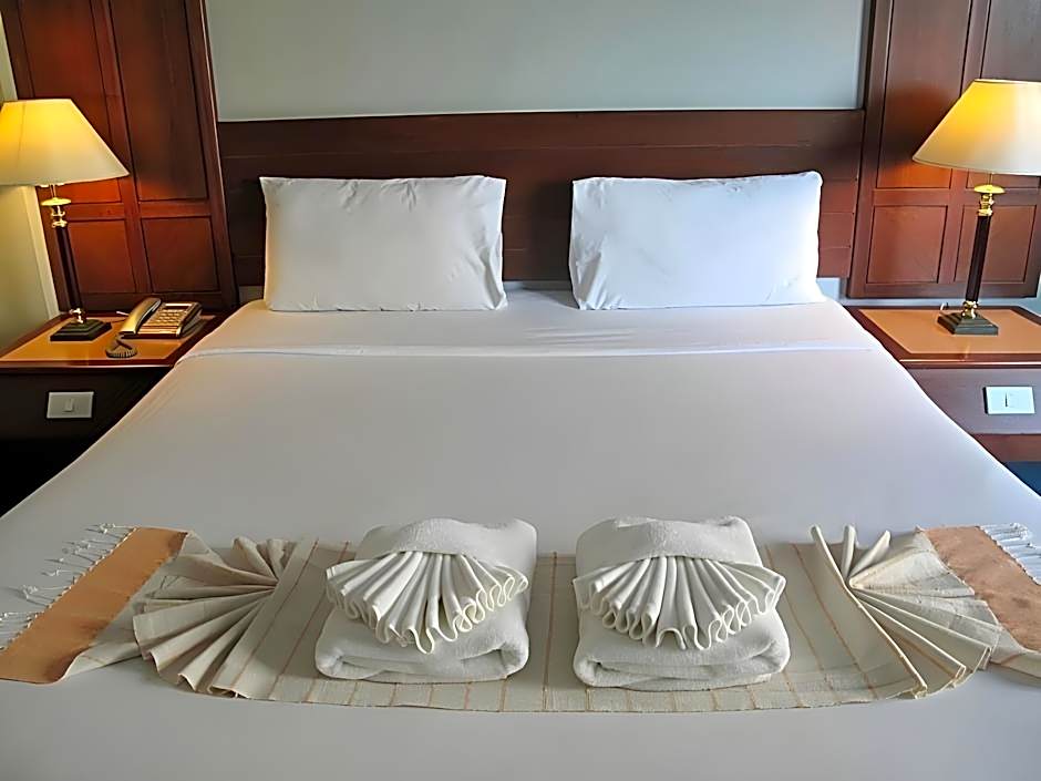 At Ayutthaya Hotel