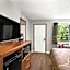 Super 8 by Wyndham Branson / Shepherd of the Hills Exwy